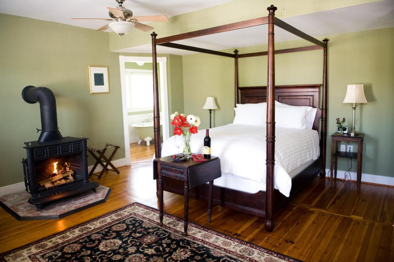 Bed and Breakfast Hopkins Ordinary Bed, Breakfast And Ale Works Sperryville Exterior foto