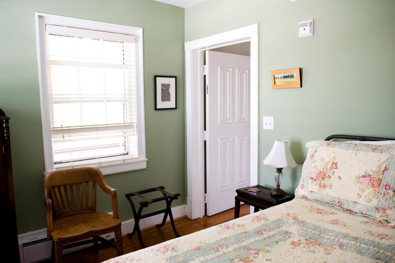 Bed and Breakfast Hopkins Ordinary Bed, Breakfast And Ale Works Sperryville Exterior foto